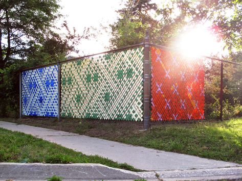 The Wallpapers   Outdoor site-specific installation  Fence weave and put-in cups on a chain-link fence         2013 Fence Weaving, Pagar Modern, Fence Art, Modern Fence, Solar Installation, Chain Link Fence, School Garden, Fence Decor, Wood Fence