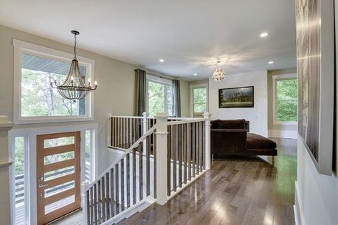 #livingroomdecor #livingroomdecorcozy Split Foyer Remodel, Split Entry Remodel, Raised Ranch Remodel, Split Level Remodel, Split Foyer, Ranch Remodel, Living Room Furniture Arrangement, Staircase Decor, Split Level House