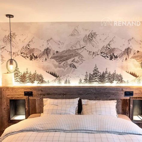 Alpine Bedroom, Mountain Interior Design, Wall Behind Bed, Ski House Decor, Mountain Interiors, Cozy Bedroom Design, Hotel Inspiration, A Frame House Plans, Ski House