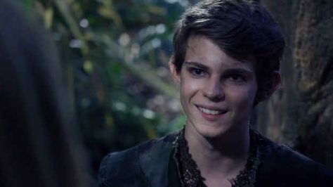 Peter Pan (Robbie Kay), Once Upon a Time | 34 Characters We Loved In Film And TV In 2013 Peter Pan Imagines, Peter Pan Characters, Once Upon A Time Peter Pan, Peter Pan 3, Robbie Kay Peter Pan, Peter Pan Ouat, Robbie Kay, Best Eyebrow Products, Captain Swan