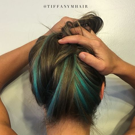 Teal Underneath Hair, Blue Highlights In Brown Hair Short, Hear Stile, Purple Hair Streaks, Blue Brown Hair, Short Hair Brown, Striped Hair, Grey Hair With Bangs, Peekaboo Hair