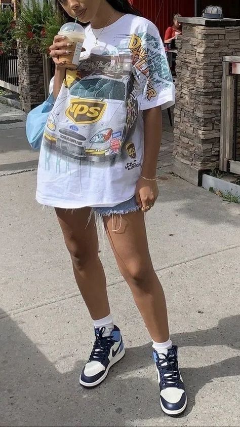 @sabrinawhite100 Summer 2024 Trends, Vintage Summer Outfits, Summer 90s, Outfits For Summer, Outfit Classy, Denim Jeans Fashion, Summer Trends Outfits, Trendy Outfits Winter, Summer Work Outfits