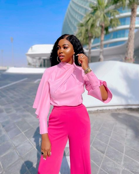 Two Piece Outfits Pants Classy, Pink Trousers Outfit, 2014 Outfits, Pink Pants Outfit, Office Wears, Collateral Beauty, Combination Dresses, Pink Color Combination, Corporate Dress