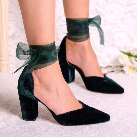 This Womens Pointed Toe Flats item by YvollaShoes has 26 favorites from Etsy shoppers. Ships from Greece. Listed on Dec 14, 2023 Wedding Shoes Green, Dark Green Wedding, Velvet Block Heels, Shoes Green, Sophisticated Bride, Velvet Heels, Wedding Shoes Heels, Velvet Interiors, Bow Ribbon