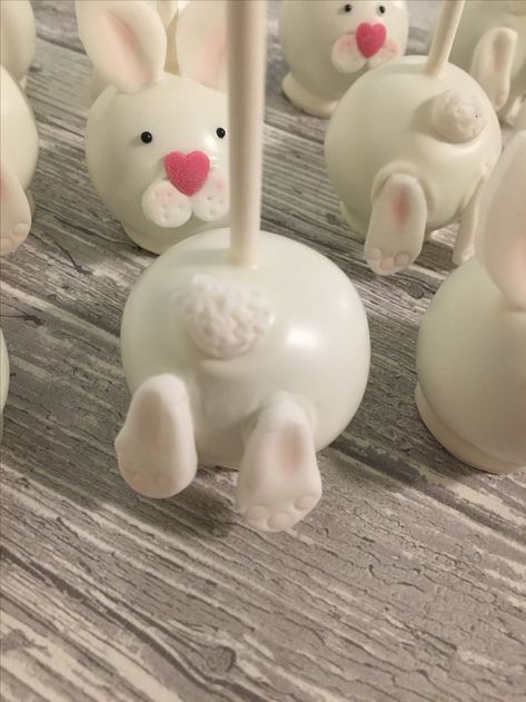 Easter Cake Balls, Bunny Birthday Theme, Bunny Birthday Cake, Easter Cake Pops, Mini Meringues, Homemade Chocolate Frosting, Birthday Cupcakes Decoration, Rabbit Theme, Easy Easter Treats