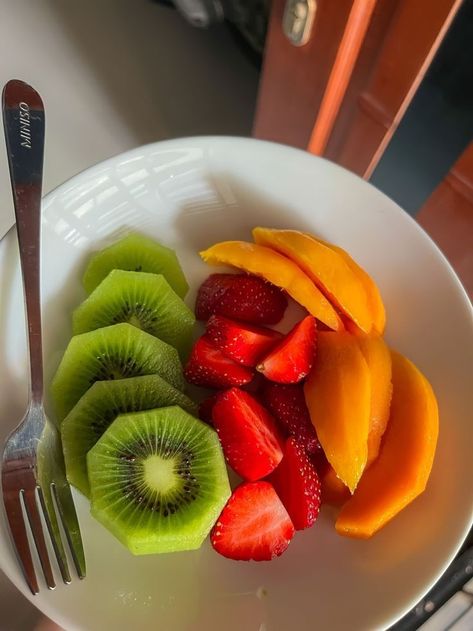 Frutas Aesthetic, Doordash Food, Healthy Food Menu, Makanan Diet, Healthy Food Dishes, Healthy Food Motivation, Healthy Lifestyle Food, Think Food, Fruit Platter