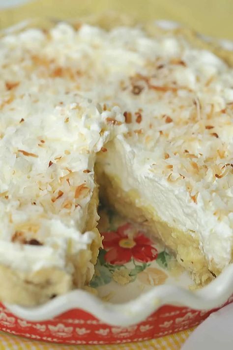 The Best Coconut Cream Pie Recipe - The Farm Girl Gabs® Best Coconut Cream Pie, Coconut Pie Recipe, Thanksgiving Pie Recipes, Coconut Cream Pie Recipes, Coconut Desserts, Coconut Pie, Cream Pie Recipes, Coconut Cream Pie, Favorite Pie