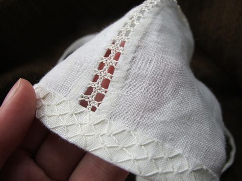 Embroidered St. Birgittas cap - 12 by learningtofly_katafalk, via Flickr Medieval Hats, Medieval Embroidery, Blackwork Embroidery Patterns, Medieval Crafts, Blackwork Embroidery, Herringbone Stitch, Hand Embroidery Tutorial, Sewing Stitches, Medieval Clothing