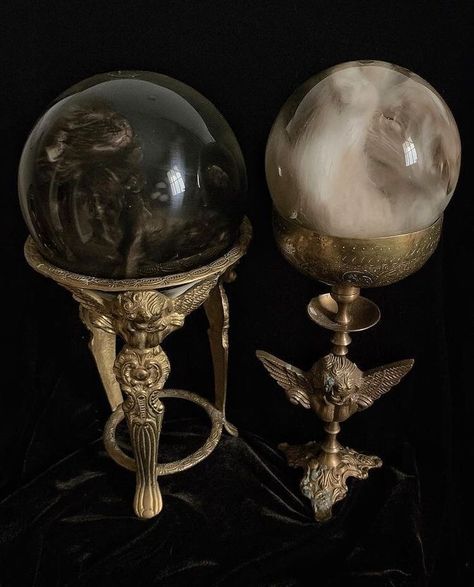 Dark Witch Altar, Dark Dungeon Aesthetic, 1800s Aesthetic Dark, Morgana Le Fay, Gothic Homeware, Mazzy Star, Dragon Age Inquisition, Season Of The Witch, Good And Evil