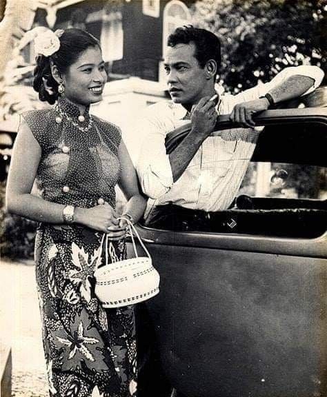 #မြန်မာ #Myanmar #Burma #Burmese #Myanmartraditionaldress #Myanmardress #Myanmarculture Myanmar Couple, Burmese Culture, Burmese Language, Vintage Myanmar, Burmese Art, Shan State, Myanmar Art, Myanmar Clothes, Burmese Clothing