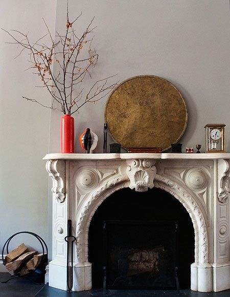 Valery's Colorful Mix in a Brooklyn Brownstone | Apartment Therapy Round Mirror Over Fireplace, Mirror Over Fireplace, Mirror Above Fireplace, Above Fireplace, Mirror Inspiration, The Mantle, Mirror On The Wall, Elements Of Style, Mantel Decorations