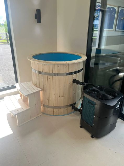 The Round Ice Bath – The Ice Bath Co. Hot Tub Designs, Cold Plunge, Round Ice, Bath Cleaning, Ice Bath, Sauna Design, Wooden Steps, Outdoor Sauna, Ice Baths