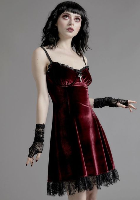 Widow Dress, Mode Harajuku, Stil Inspiration, Mini Velvet Dress, Gothic Outfits, Goth Outfits, Alternative Outfits, Inspired Outfits, Edgy Outfits