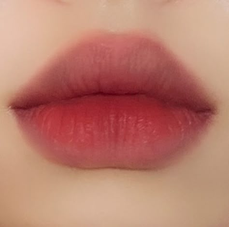 Rounded Cupids Bow Lips, Cupids Bow Lips, Heart Shaped Lips, Lips Inspiration, Pretty Nose, Belly Button Piercing Jewelry, Lip Makeup Tutorial, Nose Shapes, Face Aesthetic