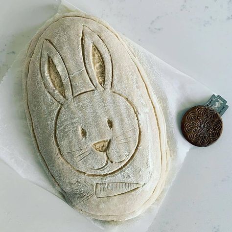 Bread Scoring Patterns, Recipe Using Sourdough Starter, Easter Party Food, Bread Scoring, Einkorn Flour, Pancake Art, Homemade Sourdough Bread, Sourdough Starter Recipe, Bread Art