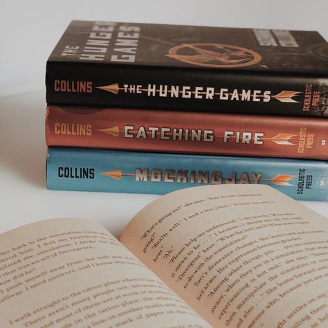 Hunger Games Problems, Hunger Games Books, Hunger Games Quotes, Hunger Games Humor, Bookstagram Inspiration, Dirty Air, Hunger Games Catching Fire, Book Instagram, Hunger Games Trilogy