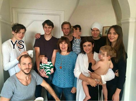 Skarsgard clan. Trying to figure out who that third kid is though... Eija Skarsgard, Skarsgård Family, Valter Skarsgard, Billy Skarsgard, Alex The Great, Rainy Day Movies, Alex Skarsgard, Family Rocks, Skarsgard Brothers