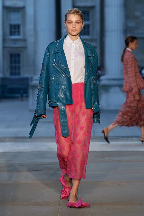 Erdem Spring 2024 Ready-to-Wear Fashion Show | Vogue Spring Summer 2024, Runway Collection, Spring 2024, Fashion Outfit, Summer 2024, Spring Summer Fashion, Runway Fashion, Spring Fashion, Fashion Show