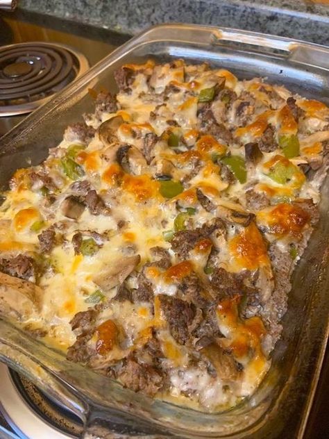 Cheese Steak Casserole, Steak Casserole, Philly Cheese Steak Casserole, Easy Delicious Dinners, Spaghetti Casserole, Keto Casserole, Cheese Steak, Philly Cheese, Resep Diet