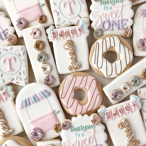 BasicWhiteBatchCookieCo on Instagram: "Donut grow up. A theme too sweet for words . . #donutgrowup #toosweet #donutcookies #donutbirthday #donuts #donut #decoratedcookies #royalicingcookies #royalicingart #customcookies #birthdaygirl #sprinkles #sugarcookiesofinstagram" Sweet One Donut Cookies, Sweet One Sugar Cookies, Sweet One Birthday Cookies, Donut Cookies Decorated, Sweet One Cookies, Specialty Cookies, Donut Cookies, Princess Cookies, Cookies Theme