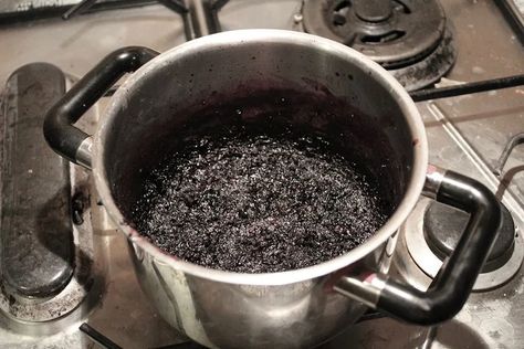 Save a Burned Pot: 5 Steps (with Pictures) Cleaning Burnt Pans, Elderberry Juice, Elderberry Recipes, Soda Bar, Bar Keeper, Traditional English, Vegan Paleo, Cider Vinegar, Pots And Pans