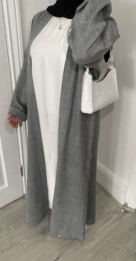 very good I bought in welcome Deal and it took no extra time the quality is also good Linen Abaya Outfit, Abaya Kimono Style, Abaya Style Dubai, Open Abaya Style, Grey Abaya, Outfits With Grey Cardigan, Linen Abaya, Grey Hijab, Abaya Mode