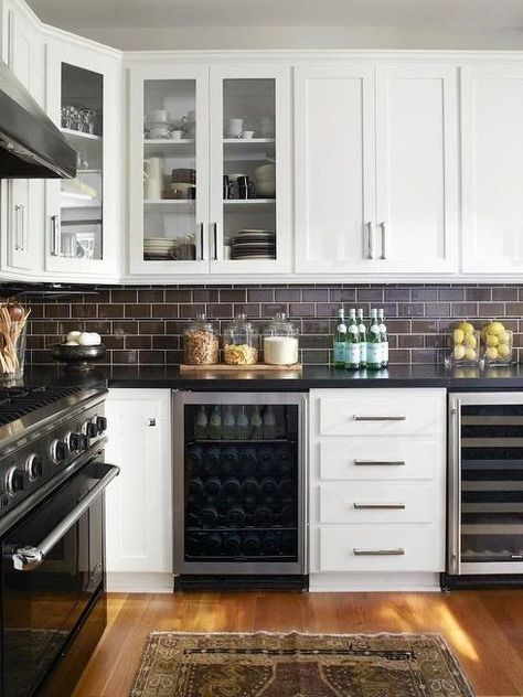 No More White! 10 Colorful Subway Tile Backsplashes Kitchen Inspiration | The Kitchn #kitchen Black Subway Tiles, Subway Tile Backsplash Kitchen, Black Countertops, Basement Kitchen, Subway Tile Kitchen, Herringbone Backsplash, Kabinet Dapur, Decor Ikea, Tile Kitchen