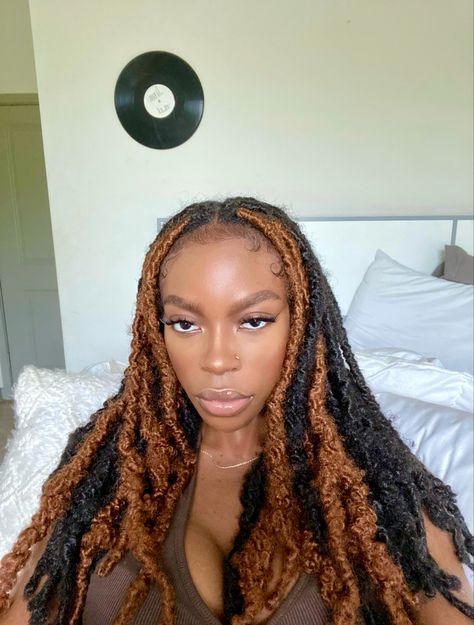 medium length faux locs, protective hairstyle, 4c hair, butterfly locs, honey  brown and black Brown And Black Faux Locs, Coloured Butterfly Locs, Light Brown Butterfly Locs, Brown And Black Locs, Medium Length Faux Locs, Brown Butterfly Locs, Faux Locs Butterfly, Hairstyle 4c Hair, Hair Butterfly