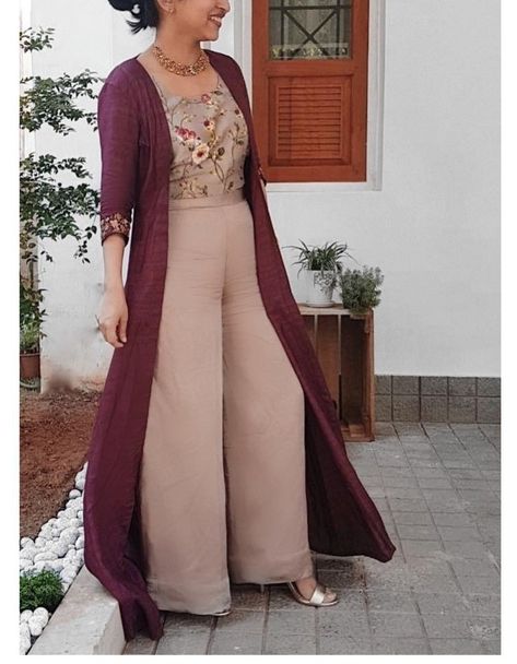 Overcoat Kurti Design Long, Pallazo And Top, Palazzo Outfits, Plazzo Dress, Long Skirt Top Designs, Cotton Short Tops, Long Skirt And Top, Western Dresses For Women, Simple Frocks