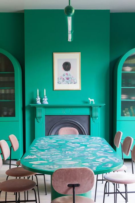 Make Up Interior Design, Monochromatic Room, Green Dining Room, Modern Kitchen Remodel, Design Darling, Green Rooms, Art Deco Era, Pink Walls, Step Inside