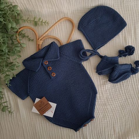 Baby Boy Clothes Coming Home, Knitted Baby Clothes, Organic Cotton Baby Clothes, Baby Boy Gift 🌟 Newborn Organic Cotton Hand-Knit Romper Set This organically knitted romper set, crafted with love, brings comfort and elegance together for your little angels. Made with entirely natural and soft organic cotton threads, this romper delicately embraces your baby's sensitive skin. ✨ Features: 🍼 Includes romper, hat, and booties. 🌈 Romper sleeves can be customized to your preference - short or long. Newborn Baby Boy Gifts, Organic Cotton Baby Clothes, Cotton Baby Clothes, Baby Kleidung, Surprise Baby, Crochet Romper, Knit Romper, Cool Baby, Baby Boy Gift