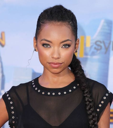 Logan Browning, Black Actresses, Dull Hair, Hair Images, Favorite Hairstyles, Change Is Good, African Beauty, Grunge Hair, Bad Hair Day