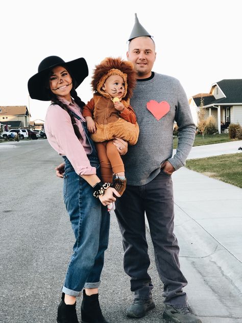 Easy Halloween Costume For Family Of 3, Baby Halloween Costumes For Boys Family, Baby Halloween Costumes Family Of 3, One Year Old Costume Boy, Mom Dad And Baby Costumes, Easy Family Of 3 Halloween Costumes, Halloween Costume Ideas For Family Of 3, Family Costumes With Toddler, Family Baby Halloween Costumes