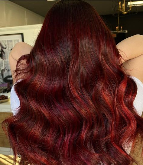 Wine Red Hair Color, Cola Hair, Red Hair Color Shades, Lady Locks, Pretty Red Hair, Red Balayage Hair, Shades Of Red Hair, Medium Shag Haircuts, Red Balayage