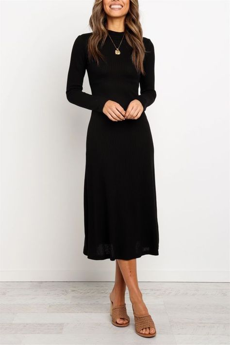 High Neck Dress Casual, Black Long Sleeve Midi Dress, Gaun Fashion, Black Dress Outfits, Black Outfits, Elegant Dresses For Women, Midi Dress Casual, Black Dresses Casual, Black Long Sleeve Dress