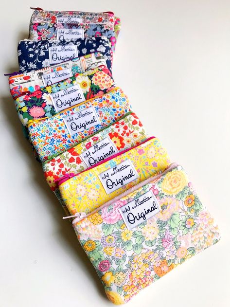 Sewing Coin Purse, Making Purses, Coin Purse Pattern, Projek Menjahit, Cotton Purse, Favorite Purse, Diy Wallet, Fabric Wallet, Liberty Of London Fabric