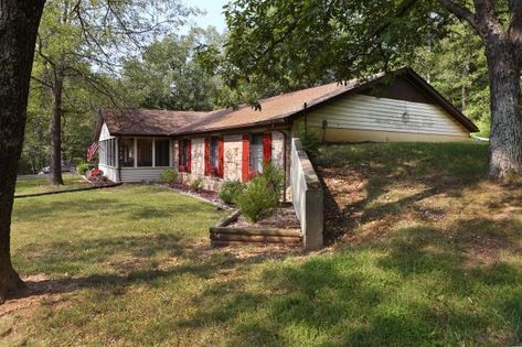 Earth homes: Living down under | Home & Garden | stltoday.com Berm Homes Ideas, Earth Contact Home Plans, Earth Berm Houses, Berm Home, Add On Garage, Berm House, Underground Home, Getaway House, Earth Sheltered Homes