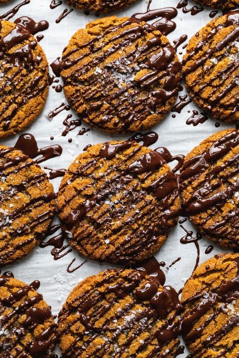 Chewy Tahini Gingersnaps with Dark Chocolate and Sea Salt Tahini Ginger Cookies, Chewy Gingersnaps, Festive Cookie Recipes, Low Sugar Cookies, Salt Cookies, Gluten Free Sugar Free Recipes, Ginger Snaps Recipe, Sea Salt Cookies, Chocolate Tahini