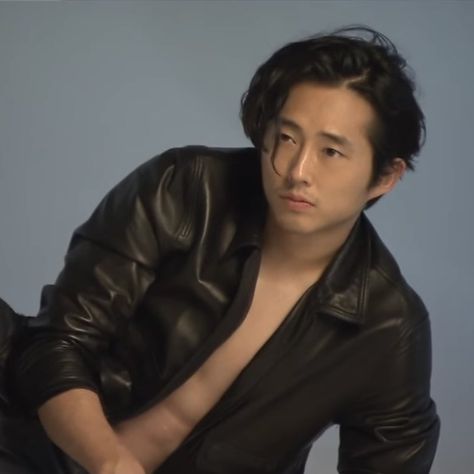 zenon on Twitter: "i’m once again thinking about steven yeun in this photoshoot… " Steve Yeun, Steven Yuen, Glenn Y Maggie, Amc Twd, Glenn Rhee, Steven Yeun, Asian Man, Fear The Walking Dead, People Magazine