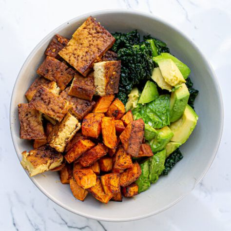 Tofu Sweet Potato, Sweet Potato Tofu, Nourish Bowl, Sweet Potato Bowls, Easy Healthy Lunch Recipes, Easy Vegan Lunch, Tofu Salad, Easy Healthy Lunches, Healthy Sandwiches