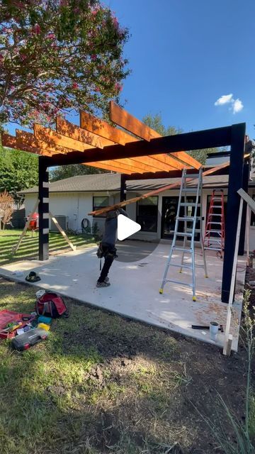 No Roof Porch Ideas, Yard Roof Ideas, Courtyard Pergola Ideas, Pergola Above Roof Line, Pergola Over Concrete Patio, Lean To Pergola Ideas, Outdoor Patio Design Modern, Large Pergola Ideas, Backyard Patio Designs Pergola