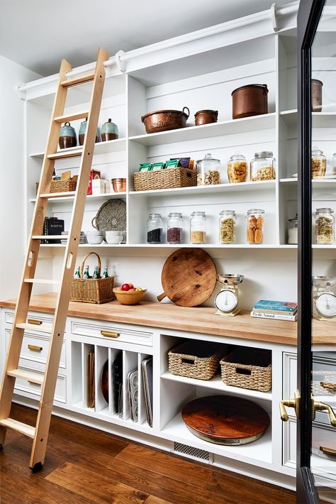 Everything You Need to Know About Pantry Organizing Butler Pantry Organization, Open Shelving Organization, Butler Pantry Ideas, Organizing Snacks, Walk In Pantry Ideas, Kitchen Organization Hacks, Diy Pantry Organization, Butcher Block Counter, Pantry Wall