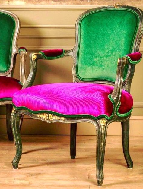 Minimalist Decor Ideas, Pink Chairs, Funky Chairs, Boho Interior Design, Funky Furniture, Beautiful Chair, Boho Interior, Green And Pink, Beautiful Furniture