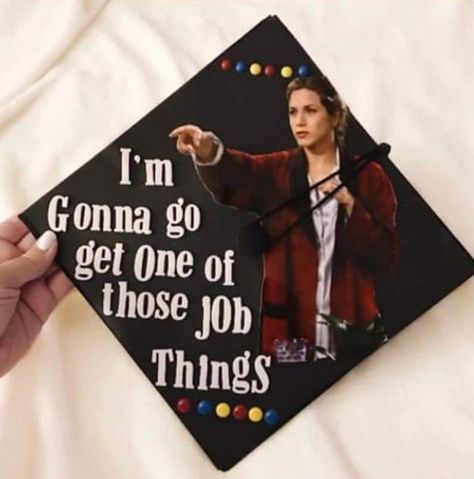 School Graduation Aesthetic, High School Graduation Aesthetic, Graduation Cap Designs College, Graduation Aesthetic, Funny Graduation Caps, Creative Graduation Caps, College Grad Cap Ideas, Grad Quotes, Grad Cap Decorated