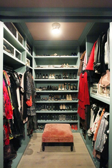 Organization Ideas Closet, Organizing Closet, Pink Ceiling, Closet Wall, Ideas Closet, Closet Vanity, Closet Organization Ideas, Dressing Room Closet, Organization Closet