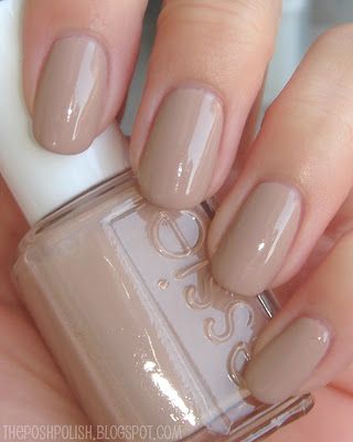 Soft Gold Nails, Nude Nail Colors, Sand Tropez, Nails Grunge, Solar Nails, Unghie Sfumate, Grunge Nails, Makijaż Smokey Eye, Essie Nail Polish