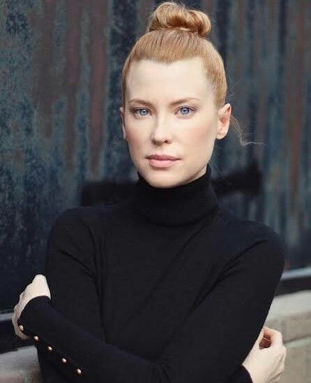 Emma Booth, Hounds Of Love, Ouat Cast, Cinema Movies, Australian Models, White Eyes, Blonde Color, Inspirational People, Green Hair