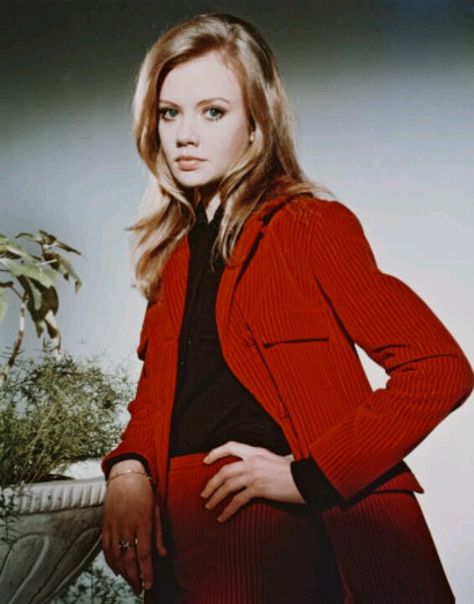 Hayley Mills #workwear Hailey Mills, Juliet Mills, Hayley Mills, Classic Movie Stars, Classic Actresses, Hollywood Legends, Vintage Portraits, Old Hollywood Glamour, British Actors