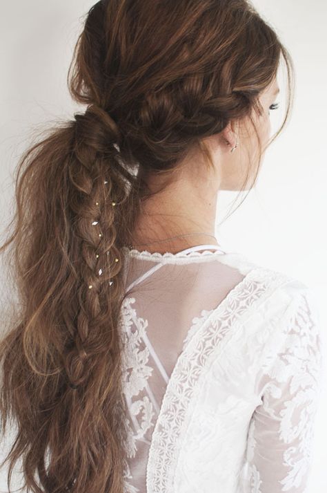 Get NYE Ready With 3 Hair Tutorials From Lindsey Pengelly! | Free People Blog #freepeople Formal Ponytail, Hair Charms, Awesome Hair, Hair Colours, Easy Hair, Hair Reference, Barbara Palvin, Boho Hairstyles, Hair Envy