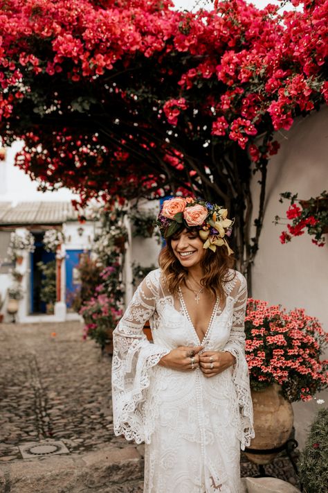 Spanish Style Wedding Dress, Indie Wedding Dress, Spanish Style Wedding, Garden Elopement, Mexican Inspired Wedding, Unique Destination Wedding, Europe Wedding, Indie Wedding, Secret Garden Wedding